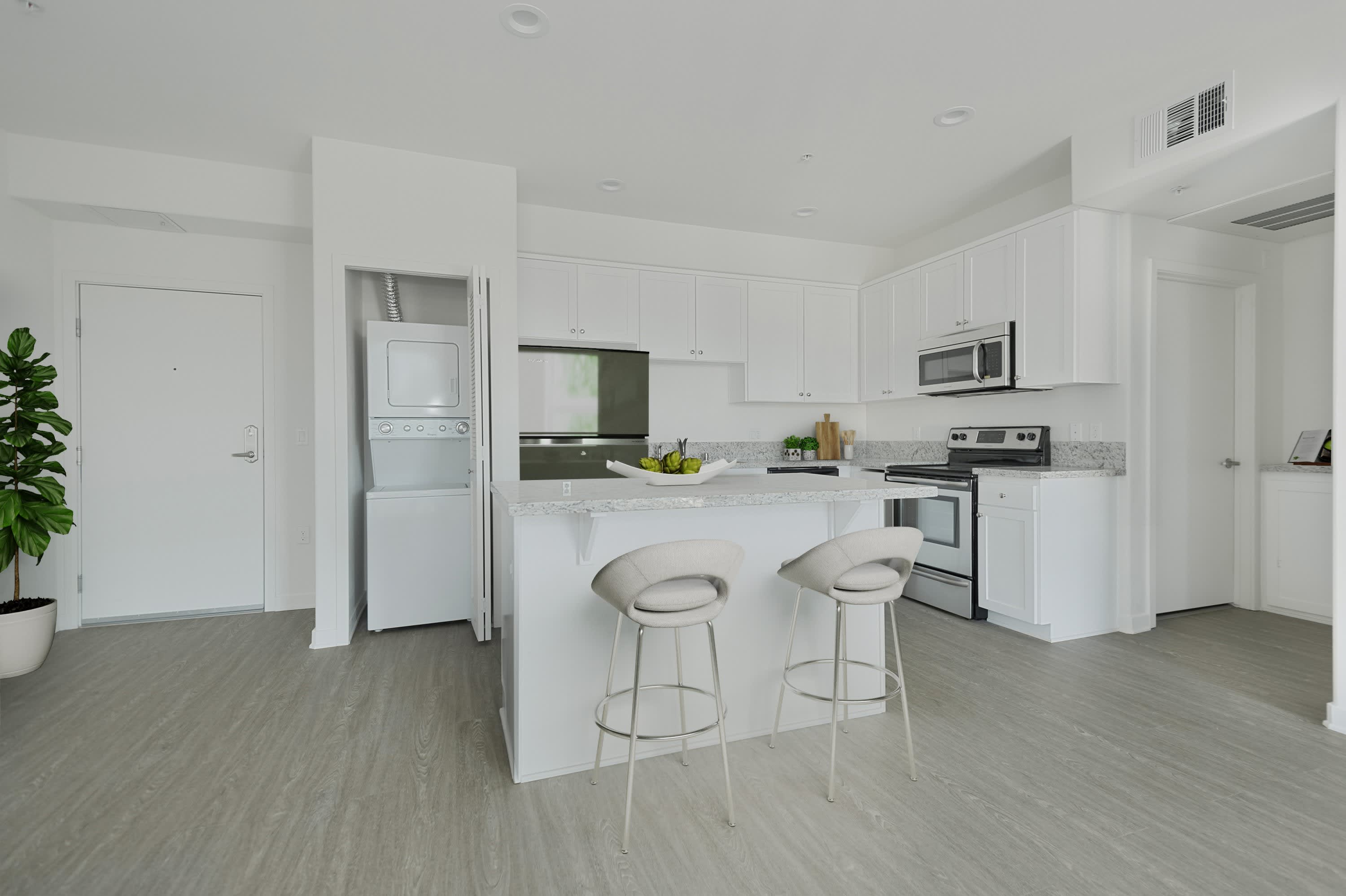 422 South Lake – photo 1