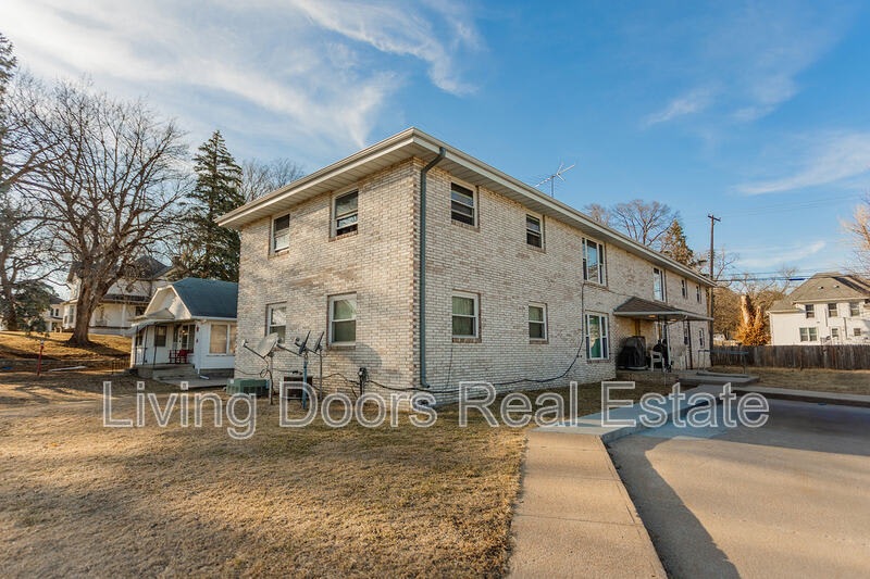 402 W Eldora Ave Unit D – photo 3