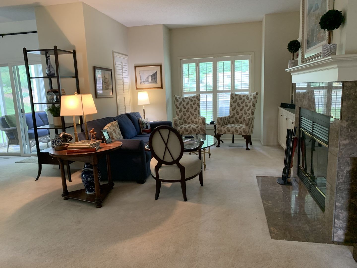 Beautifully Furnished Luxury Townhome Seasonal Rental In The Heart Of Downtown Wayzata All Utilities Paid – photo 2