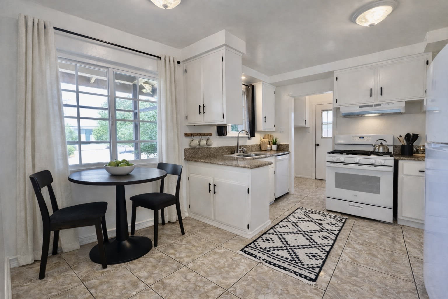 1268 W Ave H 12 – photo 4