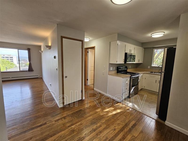 904 W Lincoln Pl. – photo 3