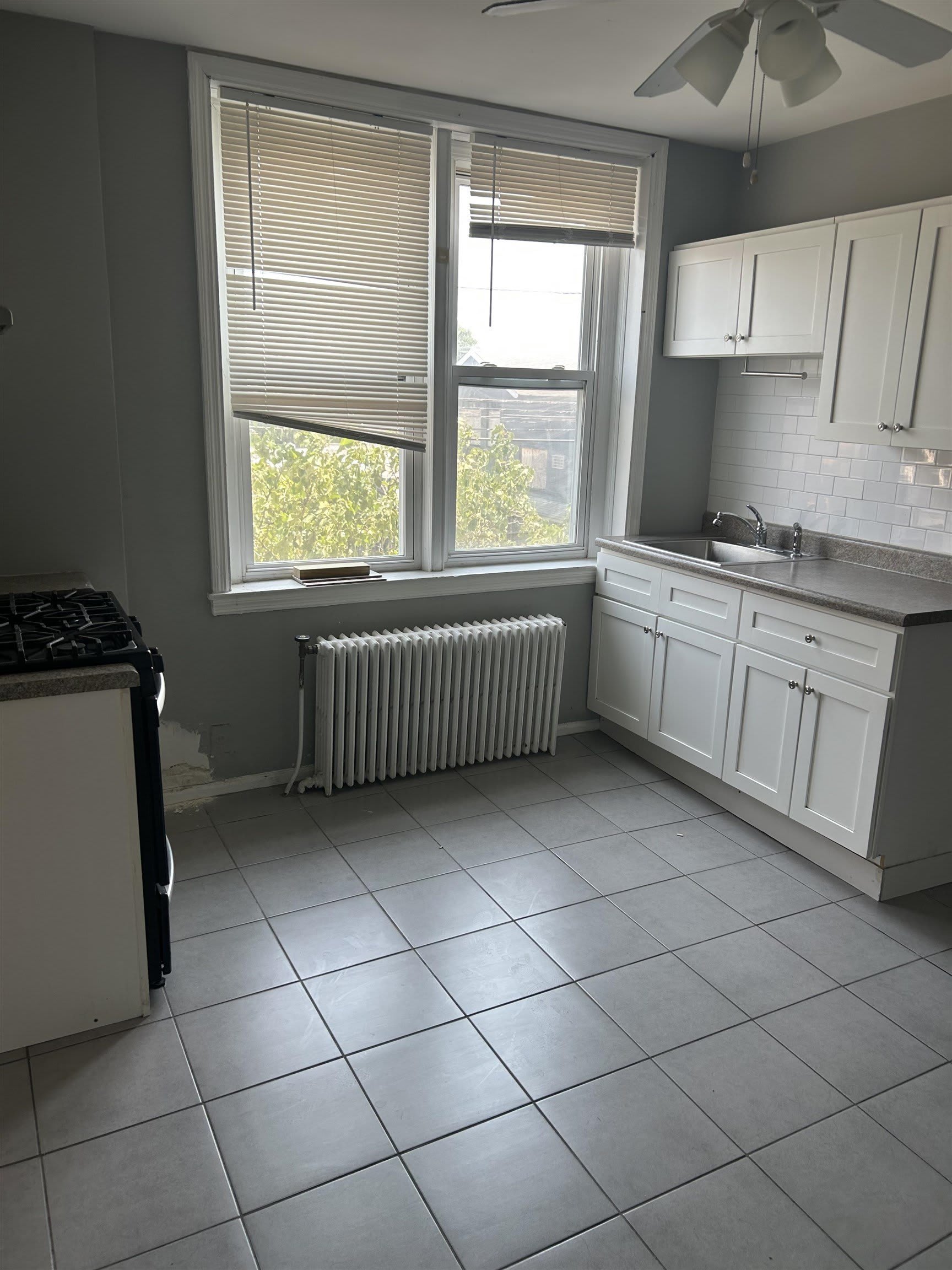 581 60TH ST – photo 4