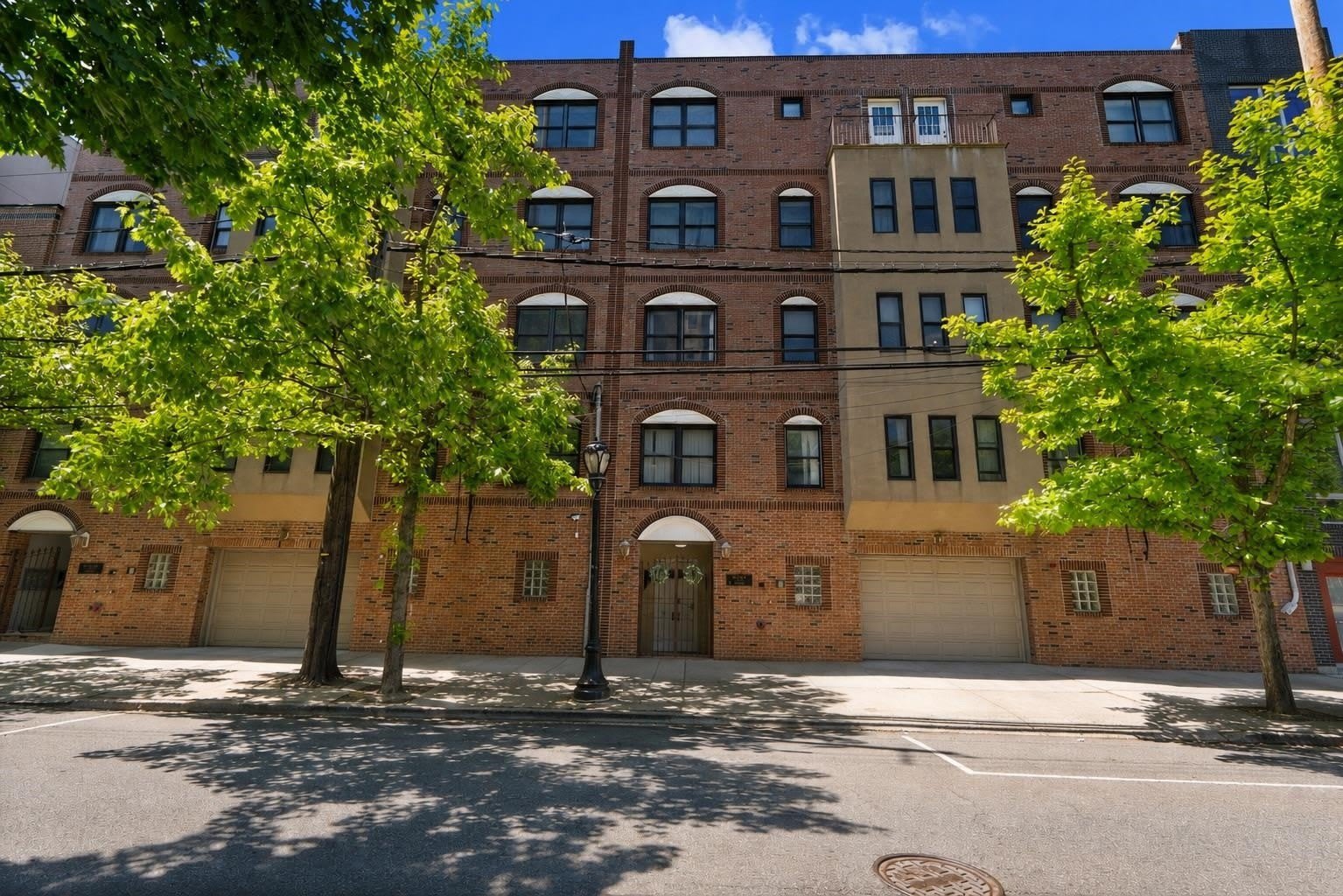 218 Jackson St – photo 4