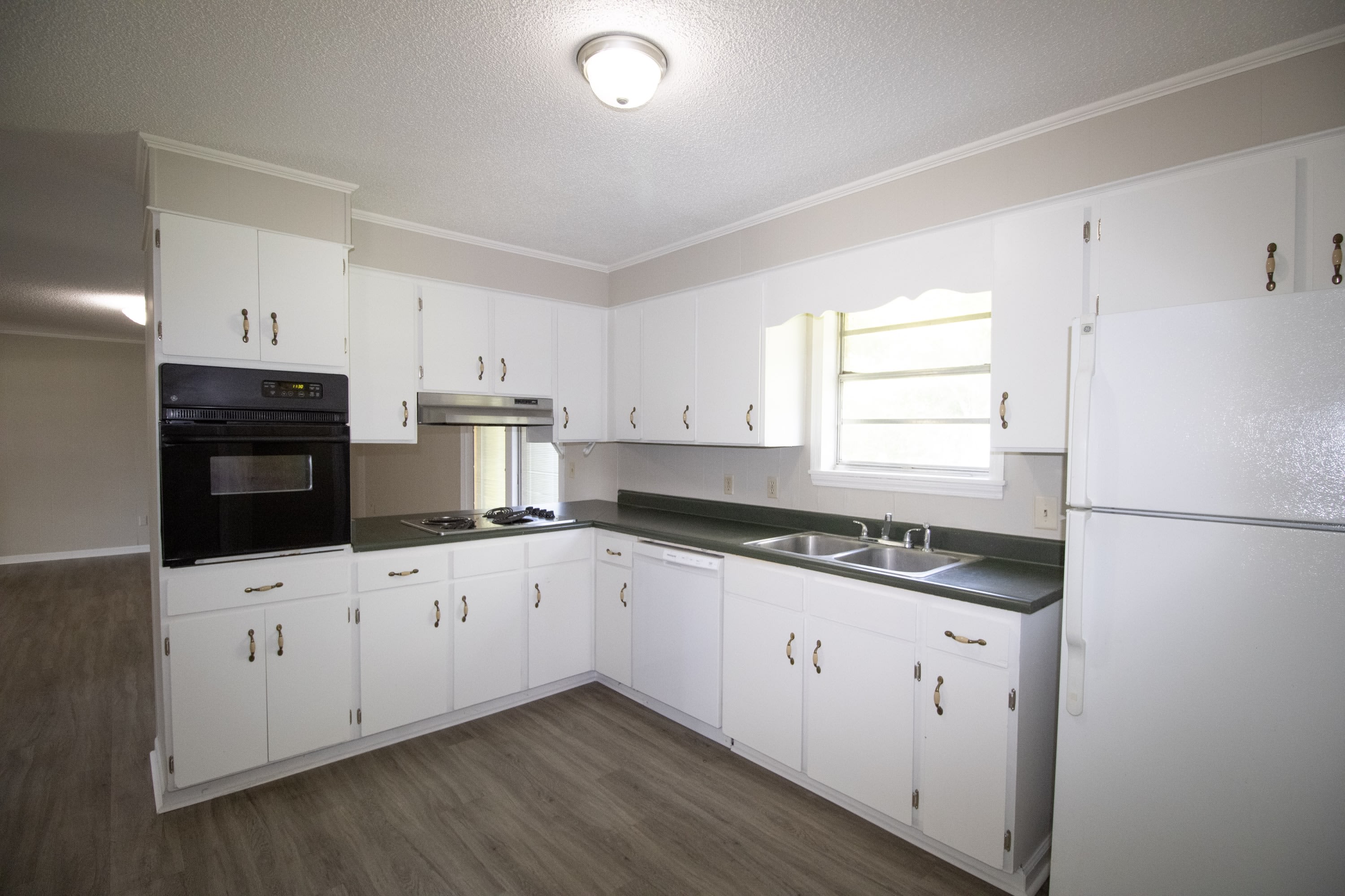 217 Allenwood Drive – photo 2