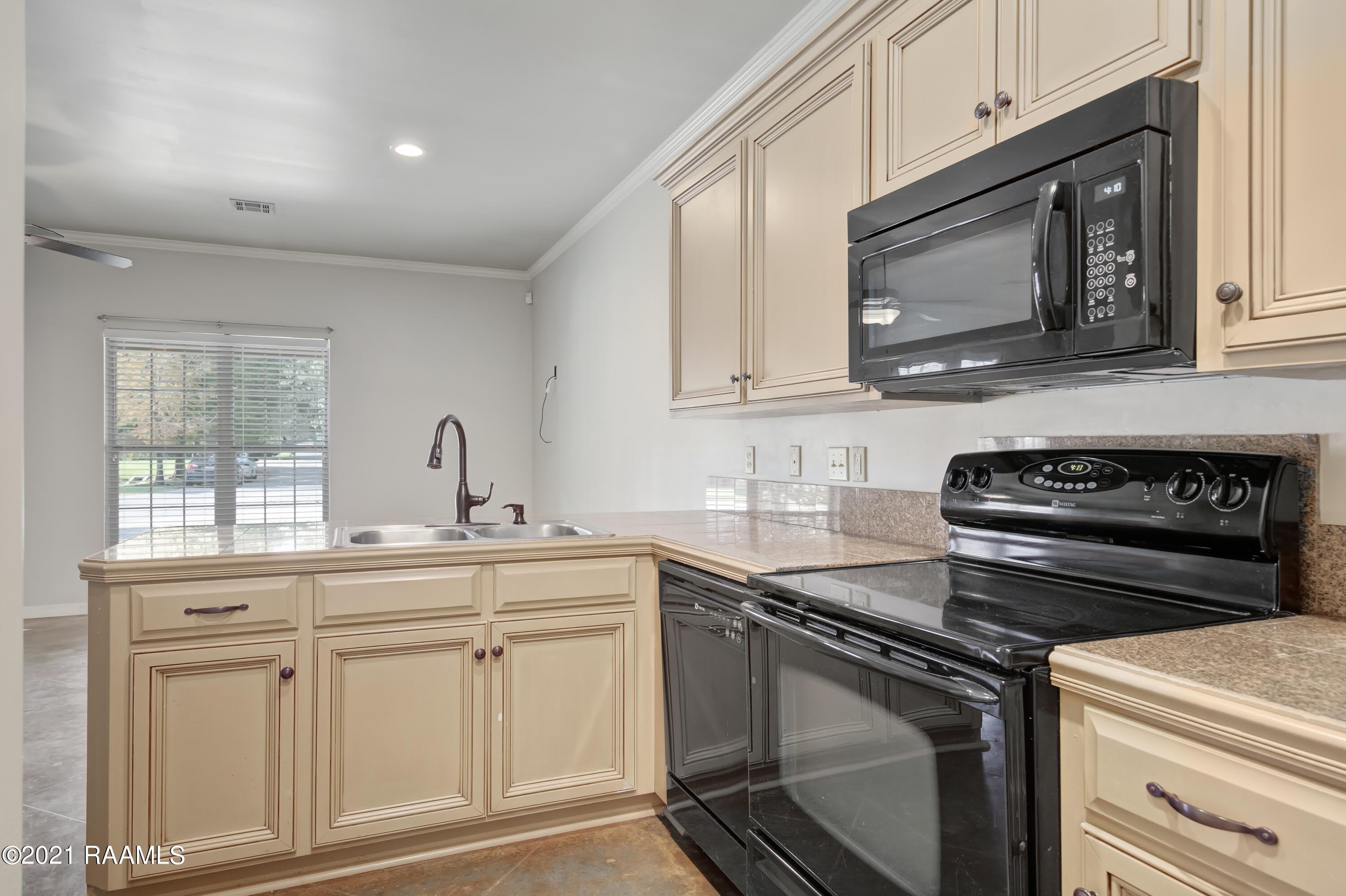 124 Deraney Lane – photo 5
