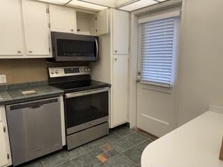 3100 N Palm Aire Drive – photo 3