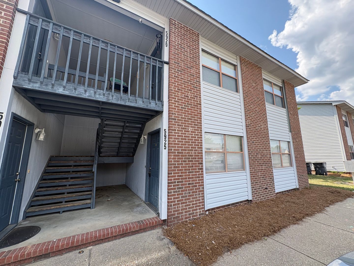 2 BEDROOM IN THE HEART OF HOPE MILLS! – photo 1