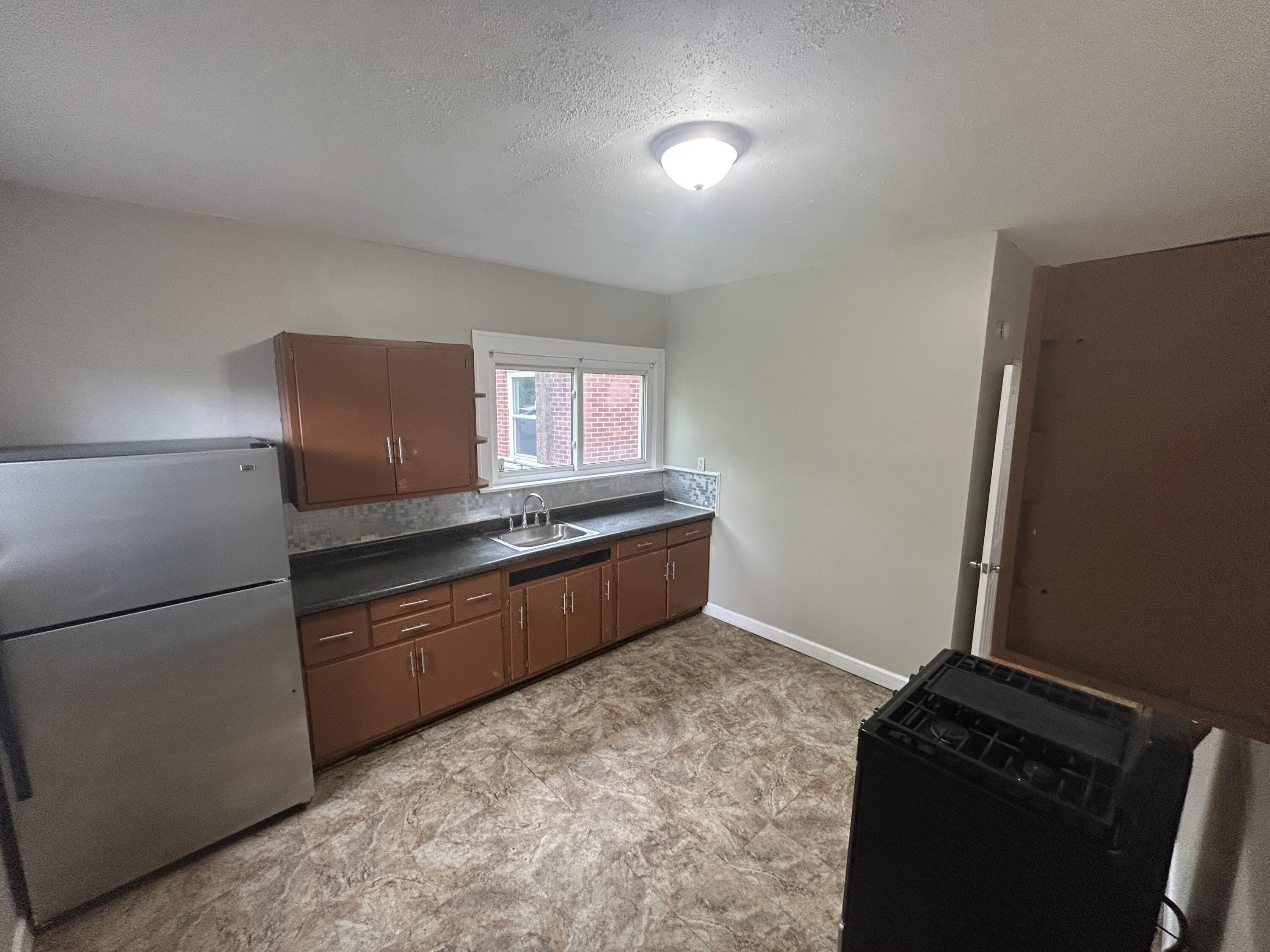 3661 Connecticut Street – photo 5