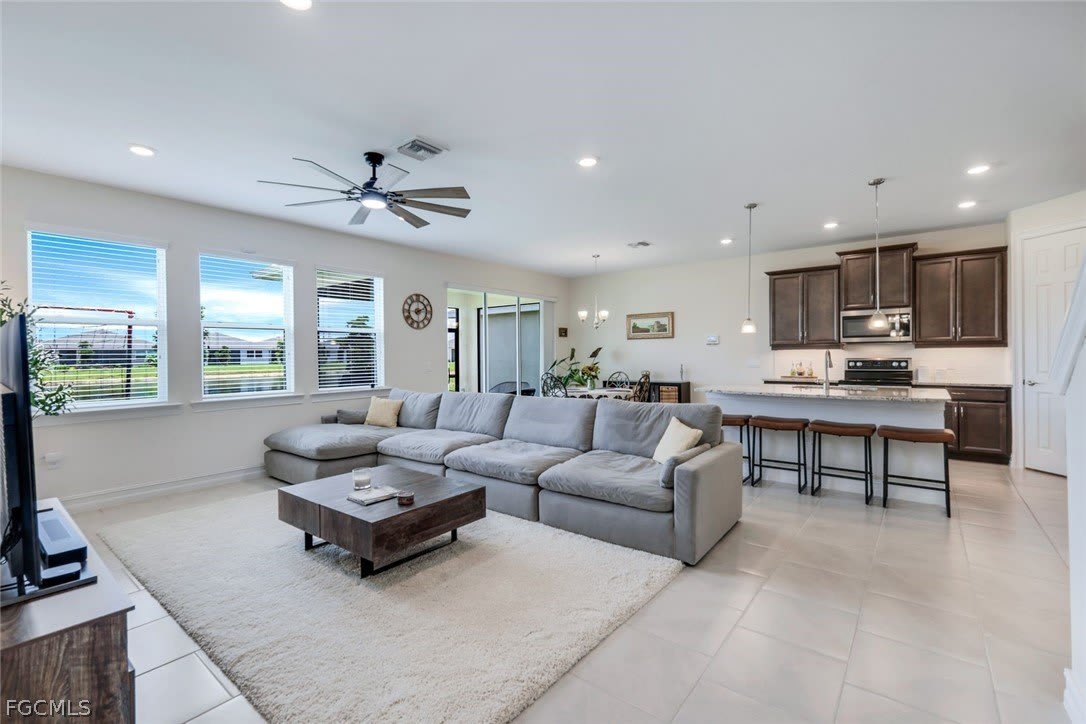 421 Coral Reef Place – photo 4