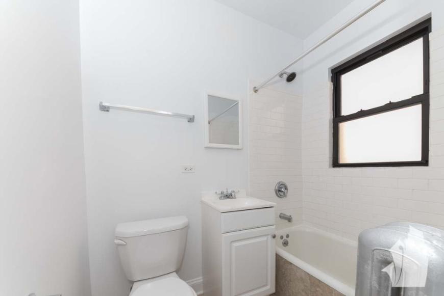2621 N Spaulding Ave – photo 3