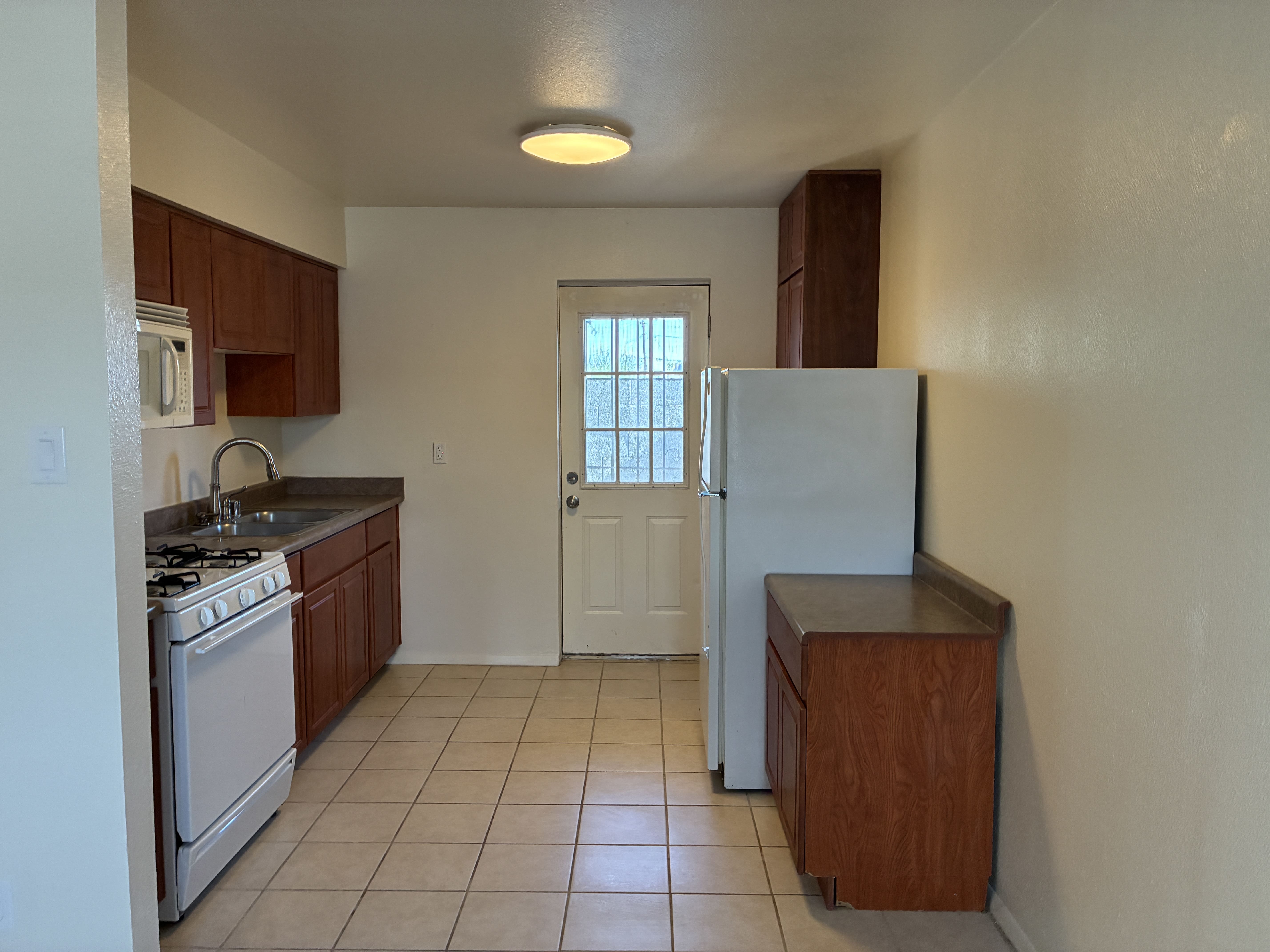 1349 E Sahuaro Dr Apt 2 – photo 5