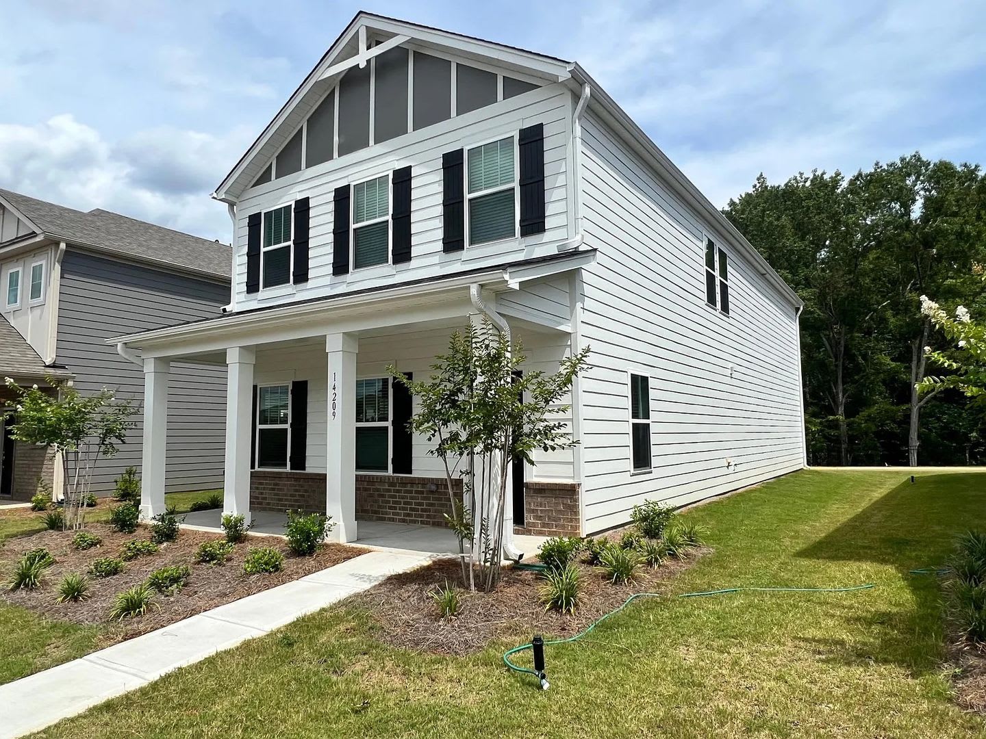 Rooms in 4 Bedroom Home at Laughing Gull Dr – photo 3