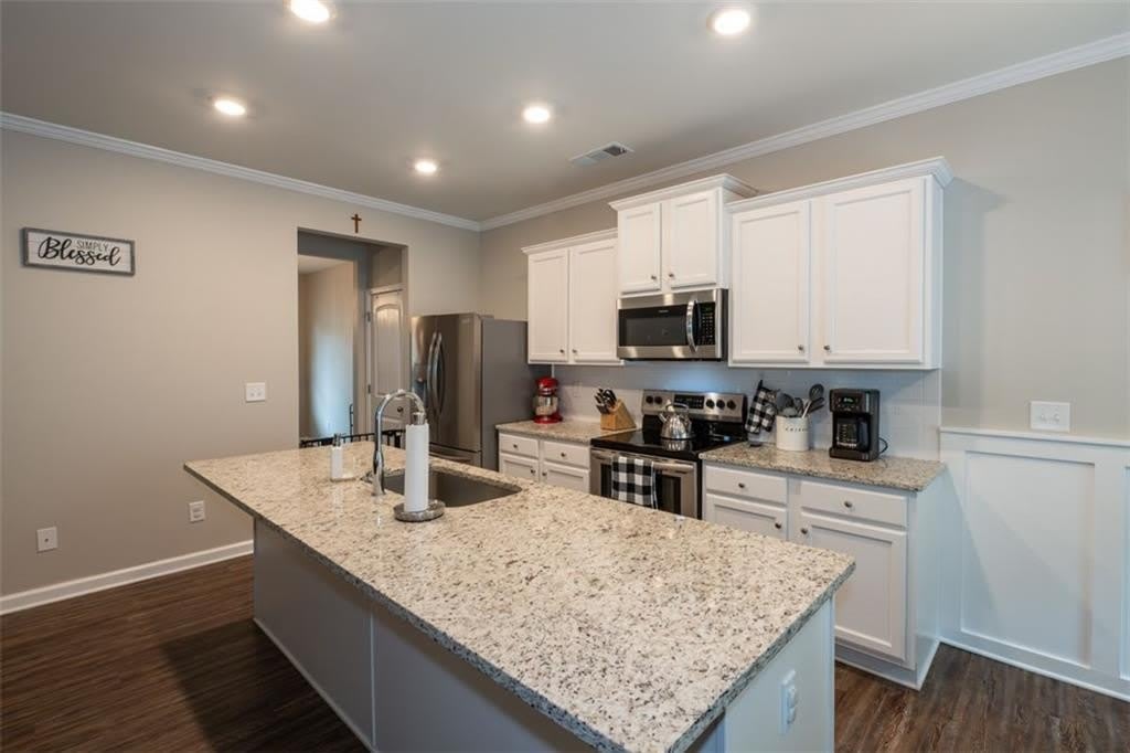 819 ASH Street – photo 5