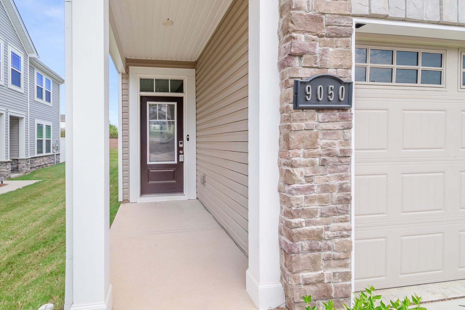 Modern Comfort Effortless Living Unbeatable Convenience In Northfield Crossing 3Br 2 5Ba 2 Car Garage – photo 4