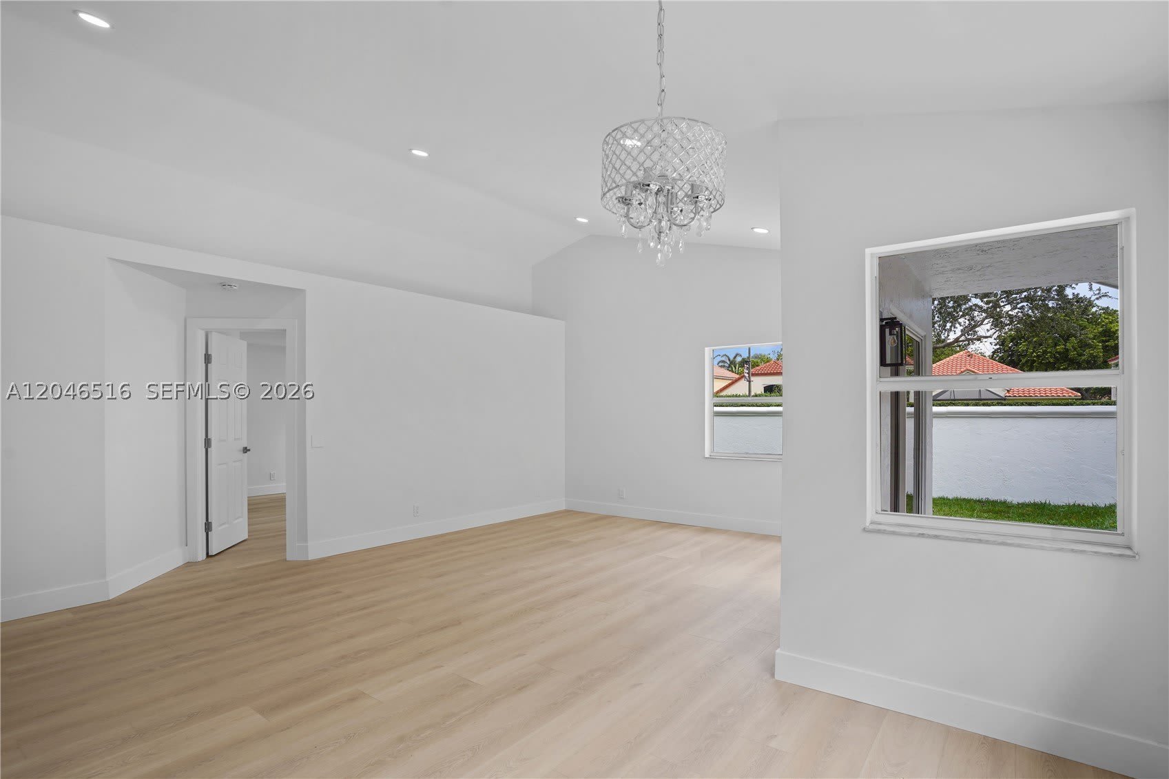 9354 Arborwood Cir – photo 4