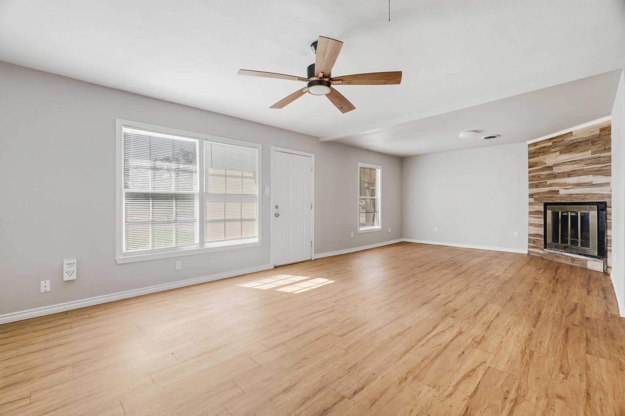 2034 Collins Avenue – photo 4