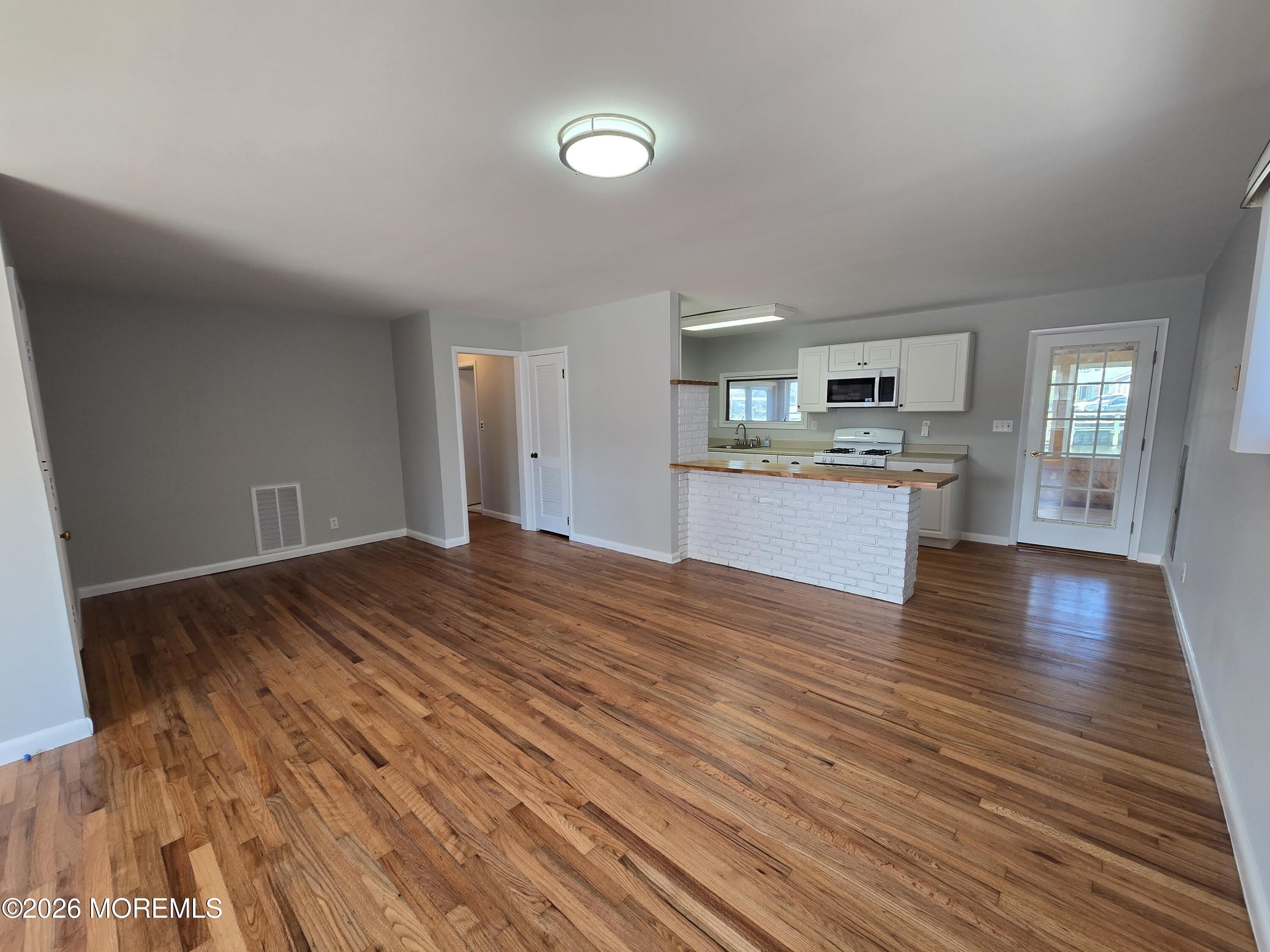 106 E Granada Drive – photo 4