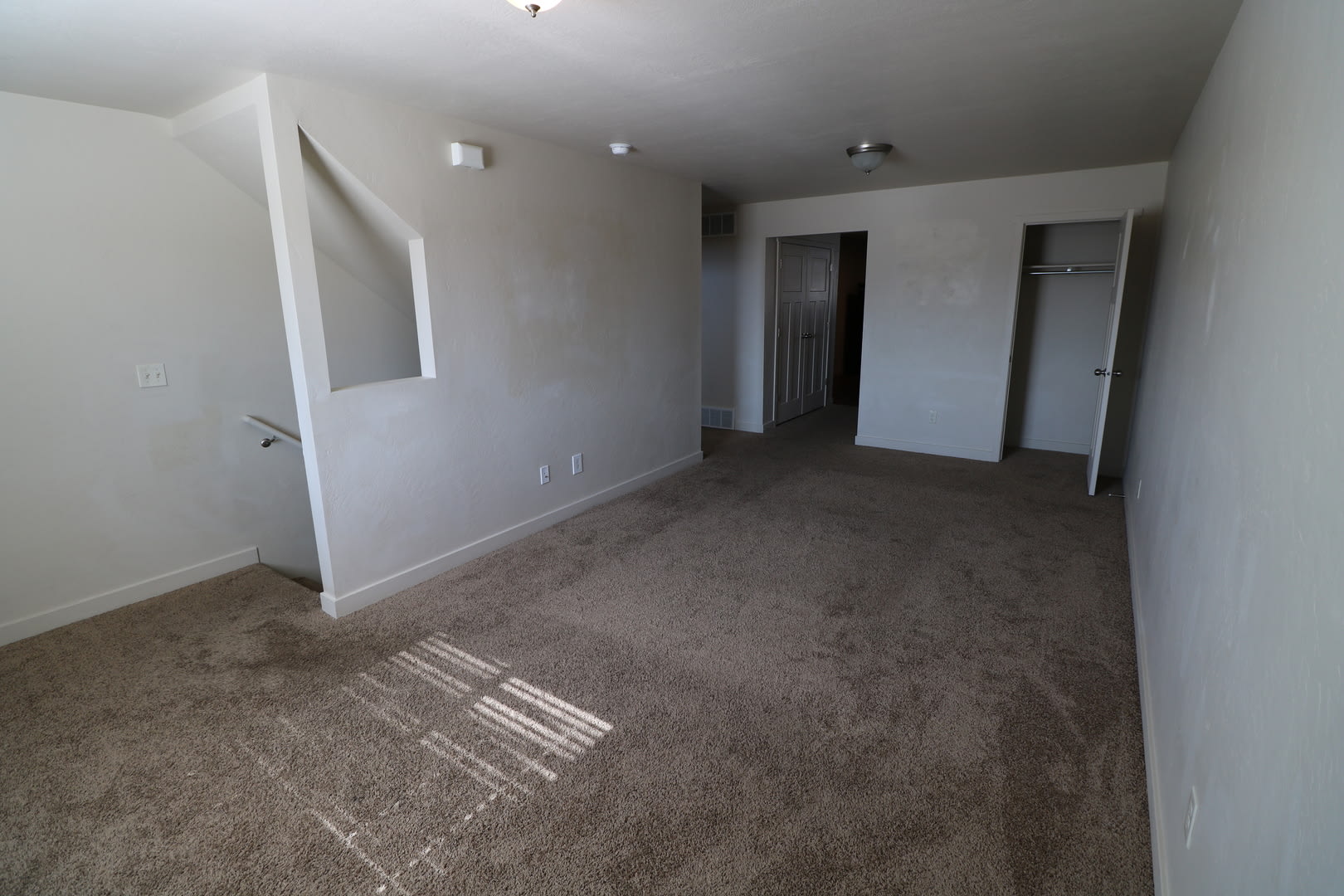 Beautiful 3 bed 2.5 bath townhome in Vineyard – photo 4