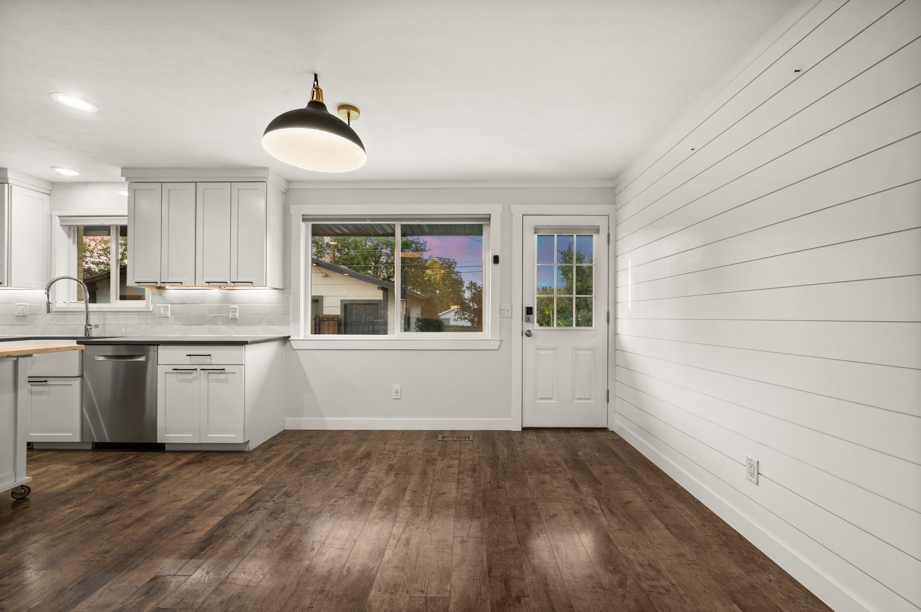 1733 7200 South – photo 5