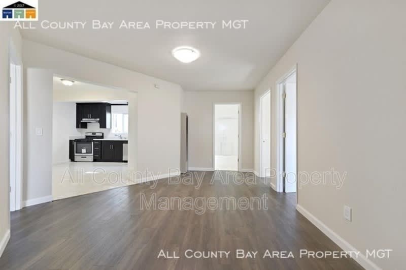 2462 Taylor Ave – photo 4