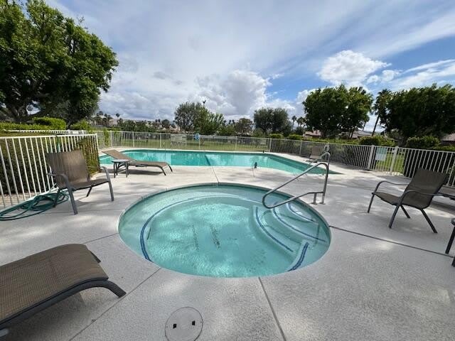 118 Racquet Club Drive S – photo 4