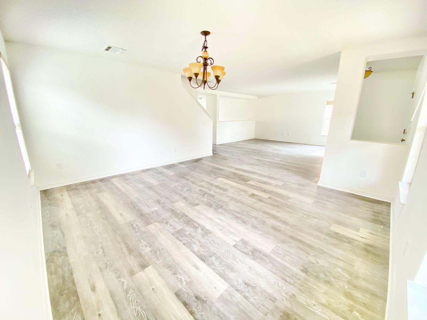 Beautiful Single Family Home in Avalon Park! – photo 5