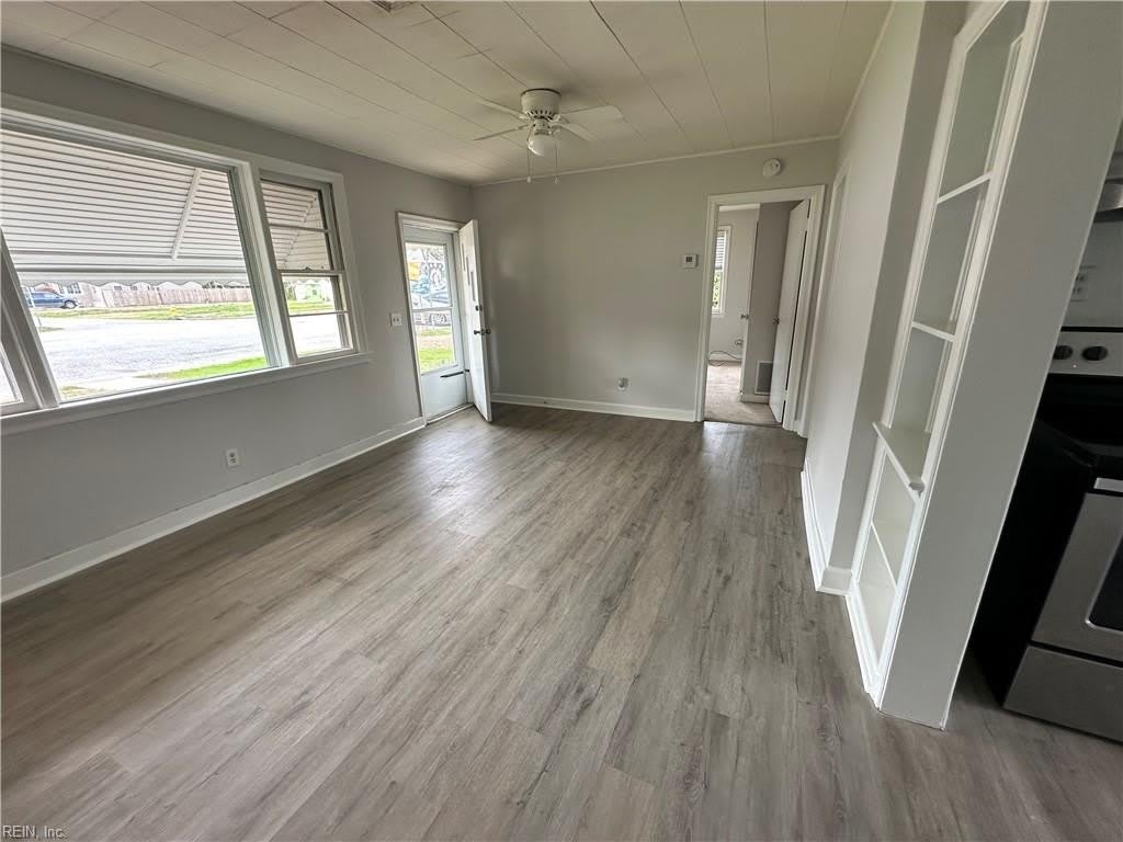 2416 Seaview Avenue – photo 3