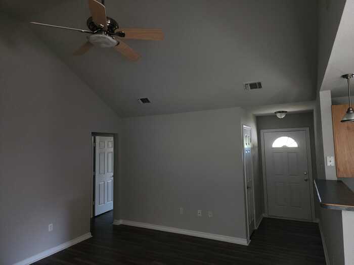 501 East Kentucky Street – photo 3