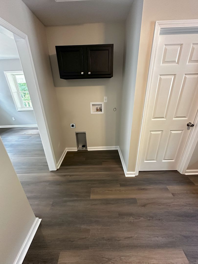 For Rent Beautifully Renovated 2 Bed 1 Bath Home Modern Upgrades Throughout – photo 2