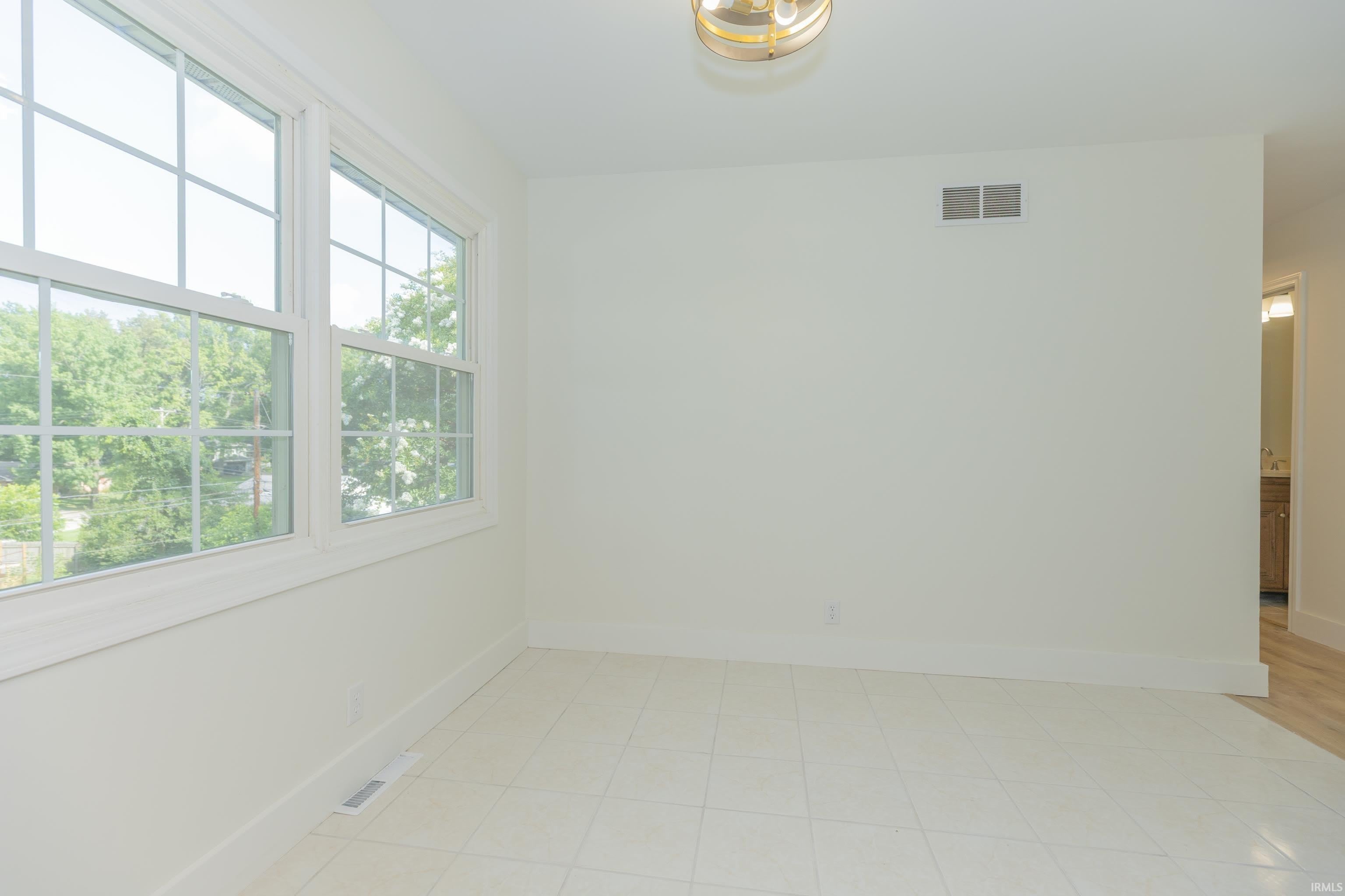 711 Carole Place – photo 3