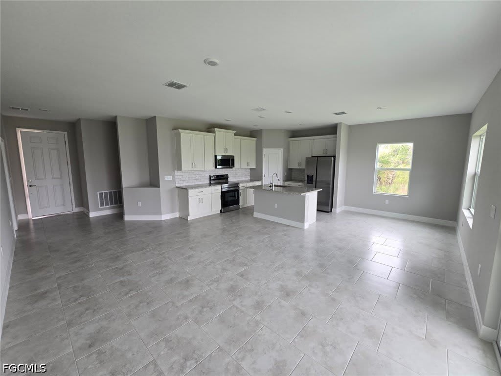3207 68th Street W – photo 3