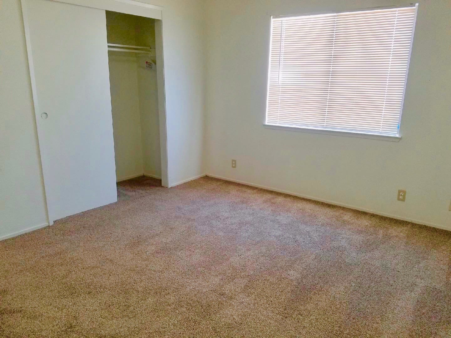 2 Bedroom 1 Bath Upstairs Unit – photo 5