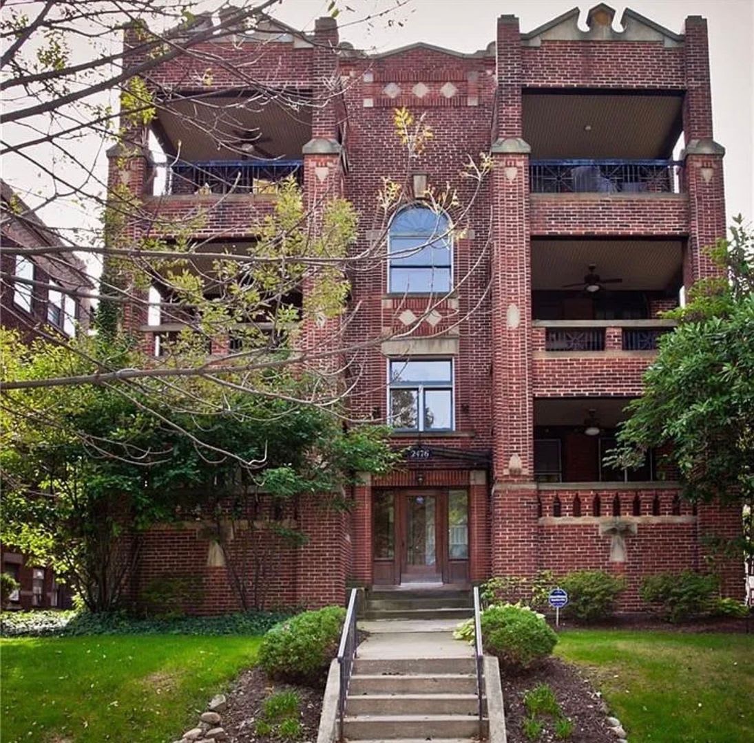 Third Floor 3 Bed 2 Bath Unit – photo 1