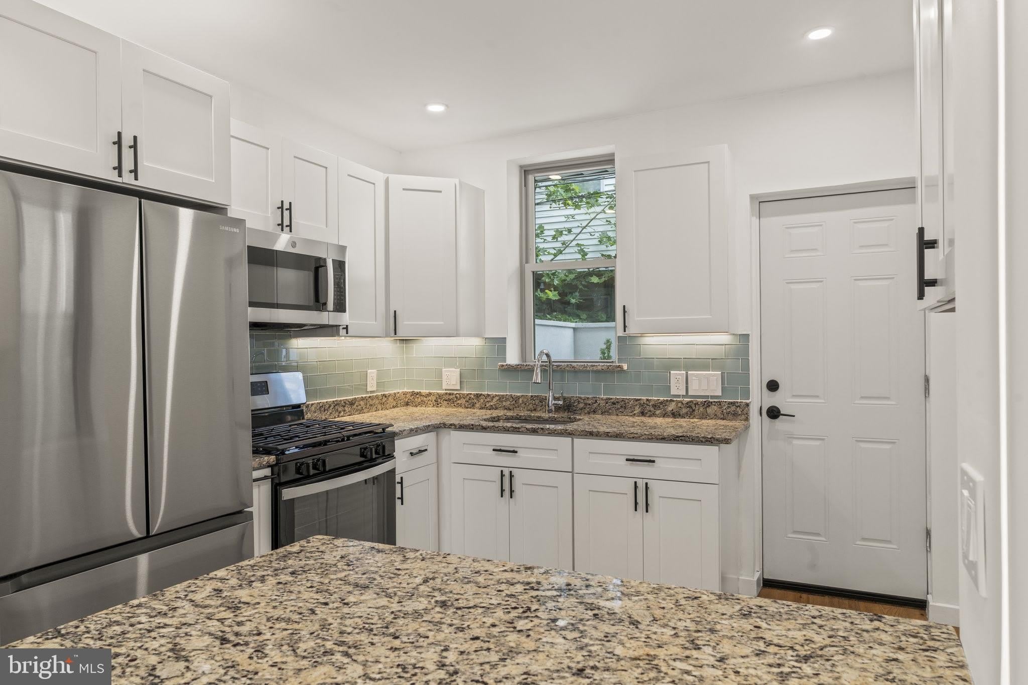 2514 S BANCROFT Street – photo 3