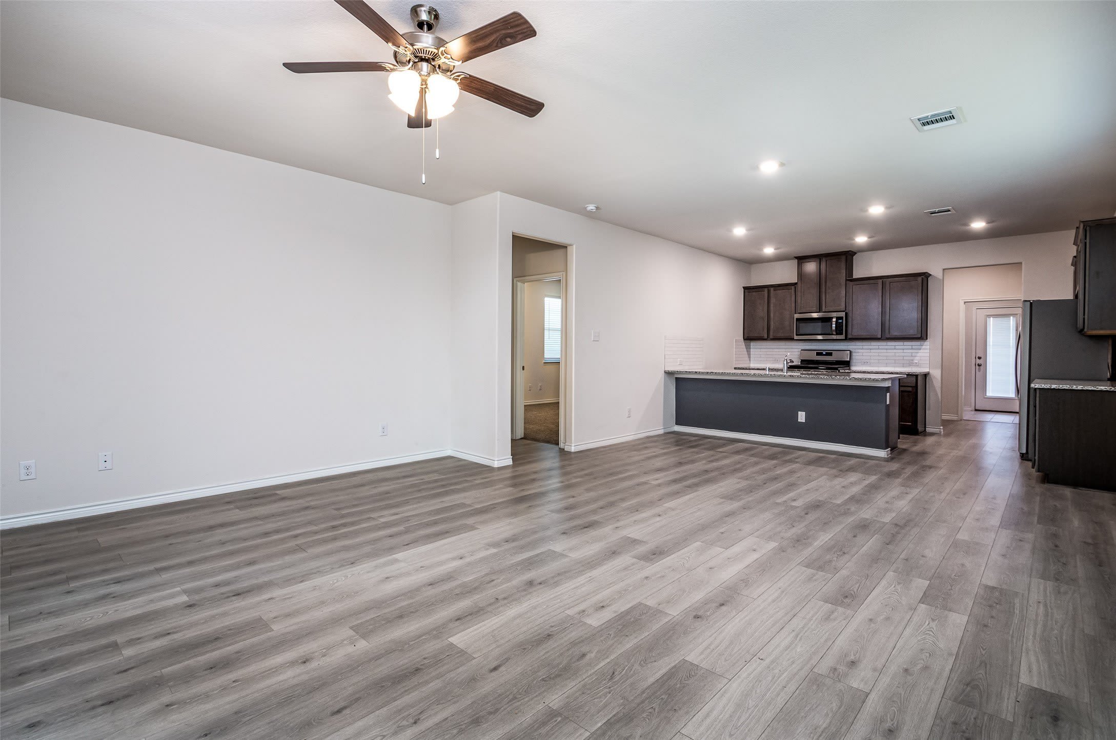 2721 Franklin Drive – photo 3