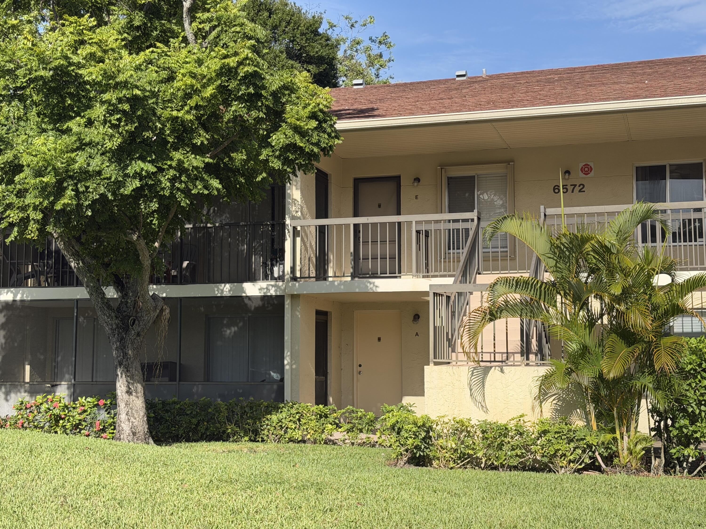 6572 CHASEWOOD Drive – photo 1