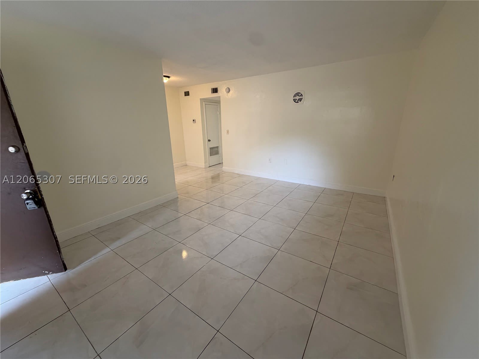 16150 NE 19th Ct – photo 2