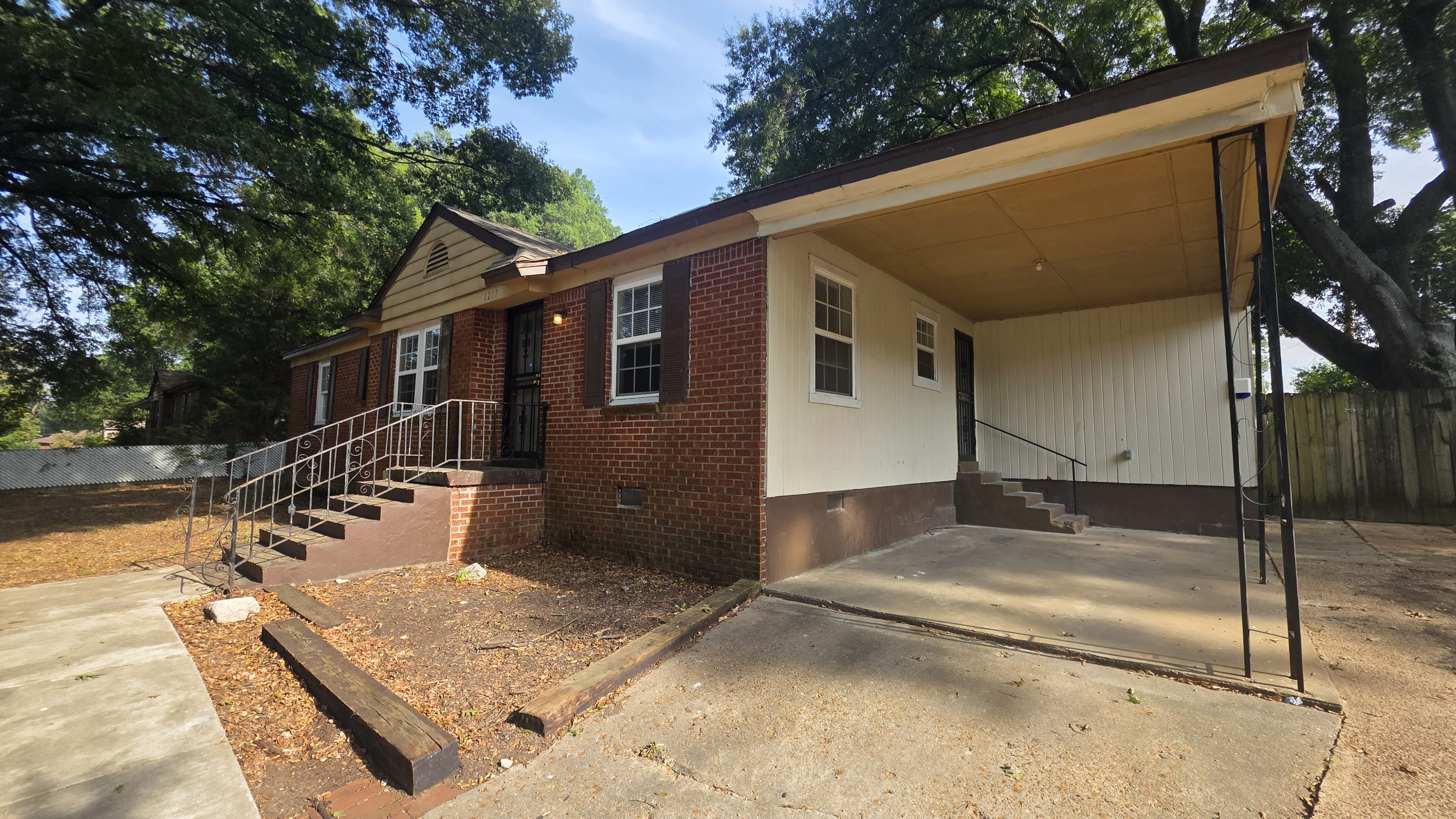 1217 Timothy Dr – photo 3