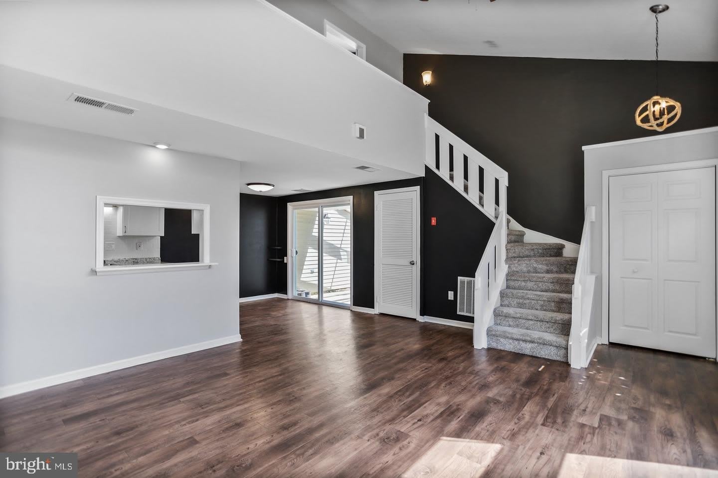1523 KENSINGTON Drive – photo 4