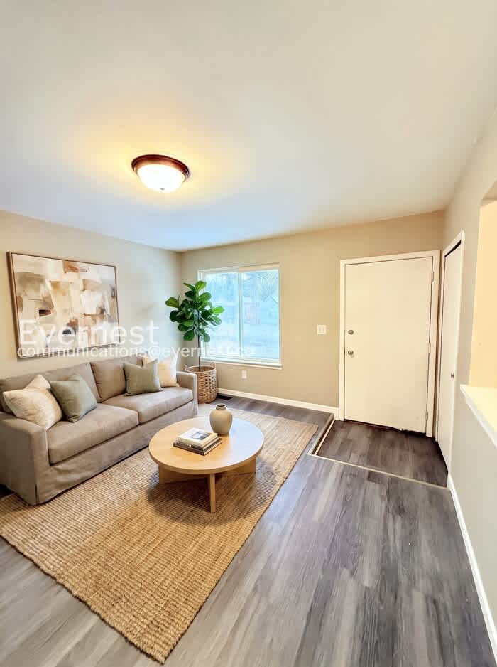 23569 Stewart Avenue – photo 2