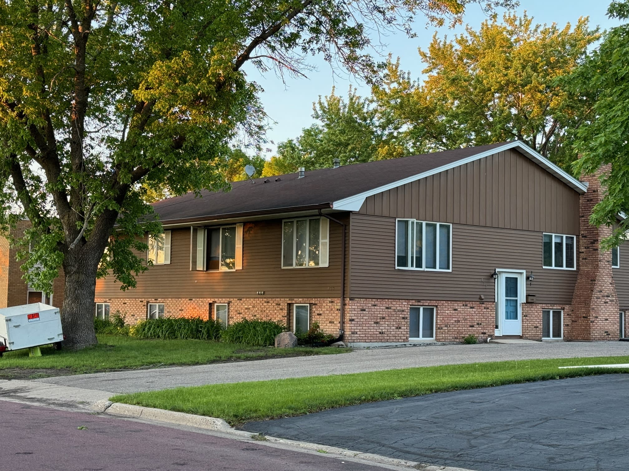 426 Commodore Dr – photo 1