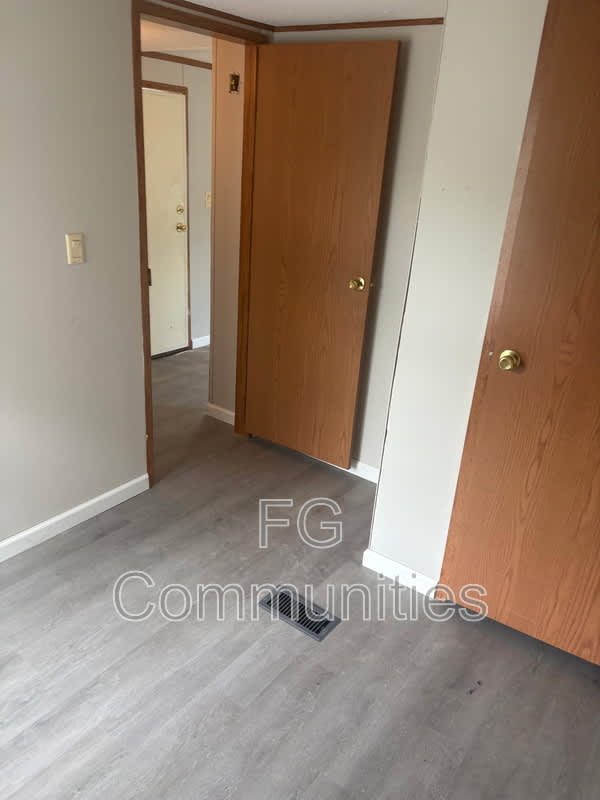 1726 Suburban Dr Lot 25 – photo 3