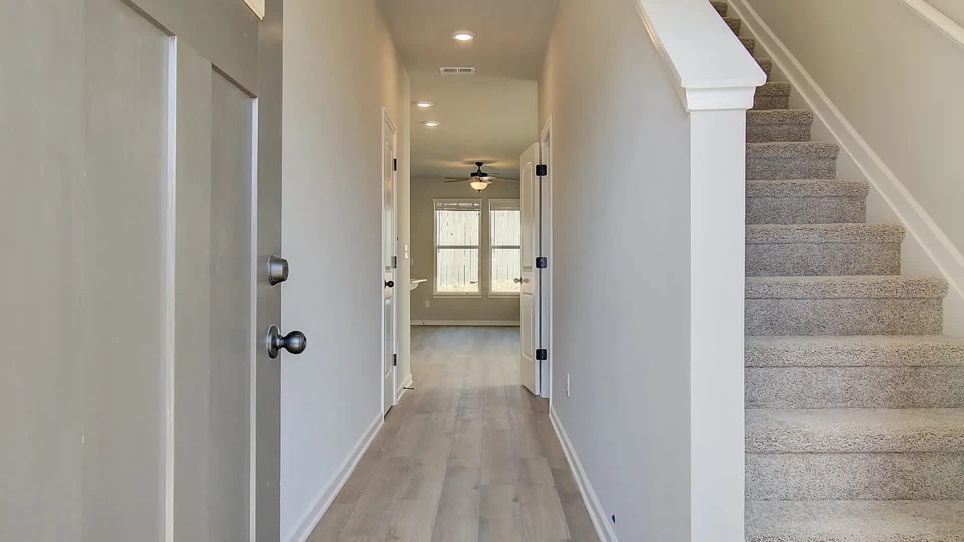Custom Built 3 Bedroom Home With Bonus Area!!!! – photo 2