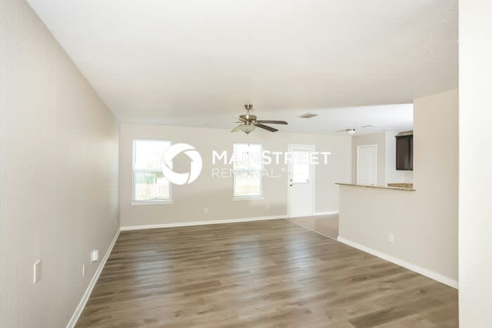6138 Lakefront – photo 3