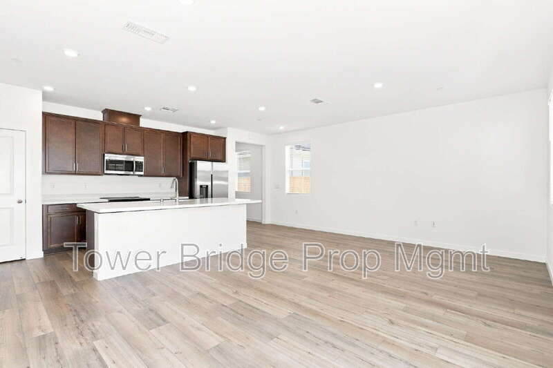 2456 Spotfin Street – photo 4