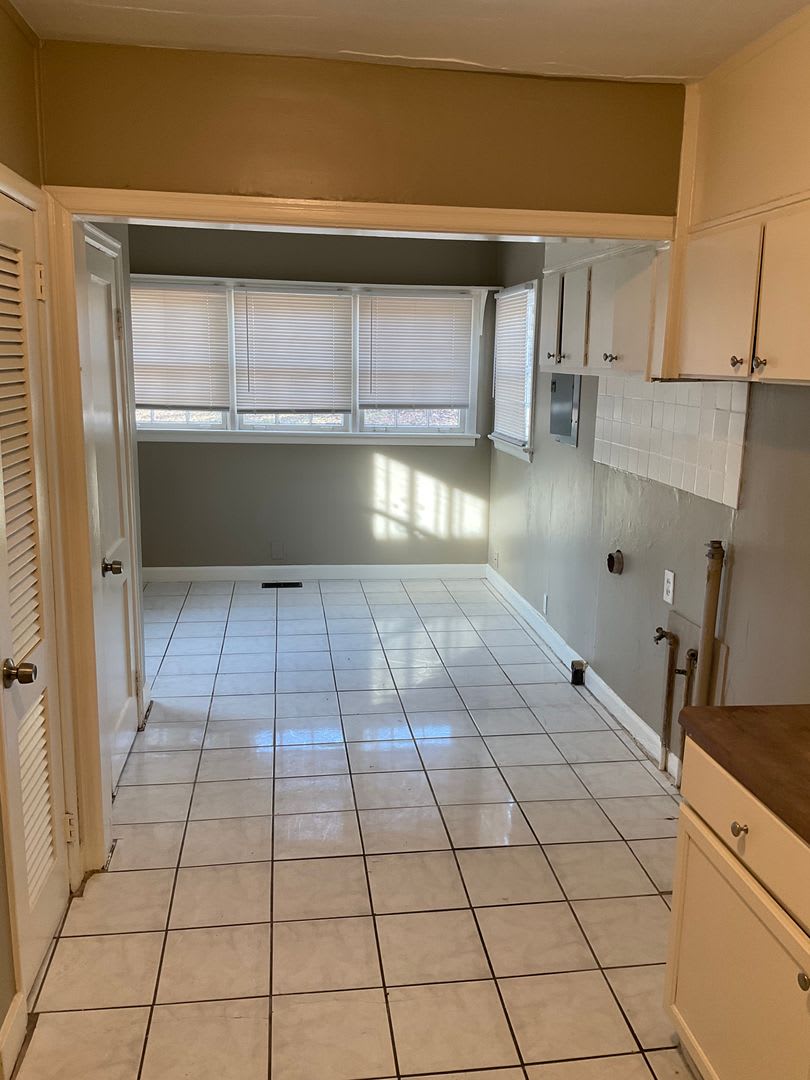 Move In Special!! No Security Deposit required! – photo 3