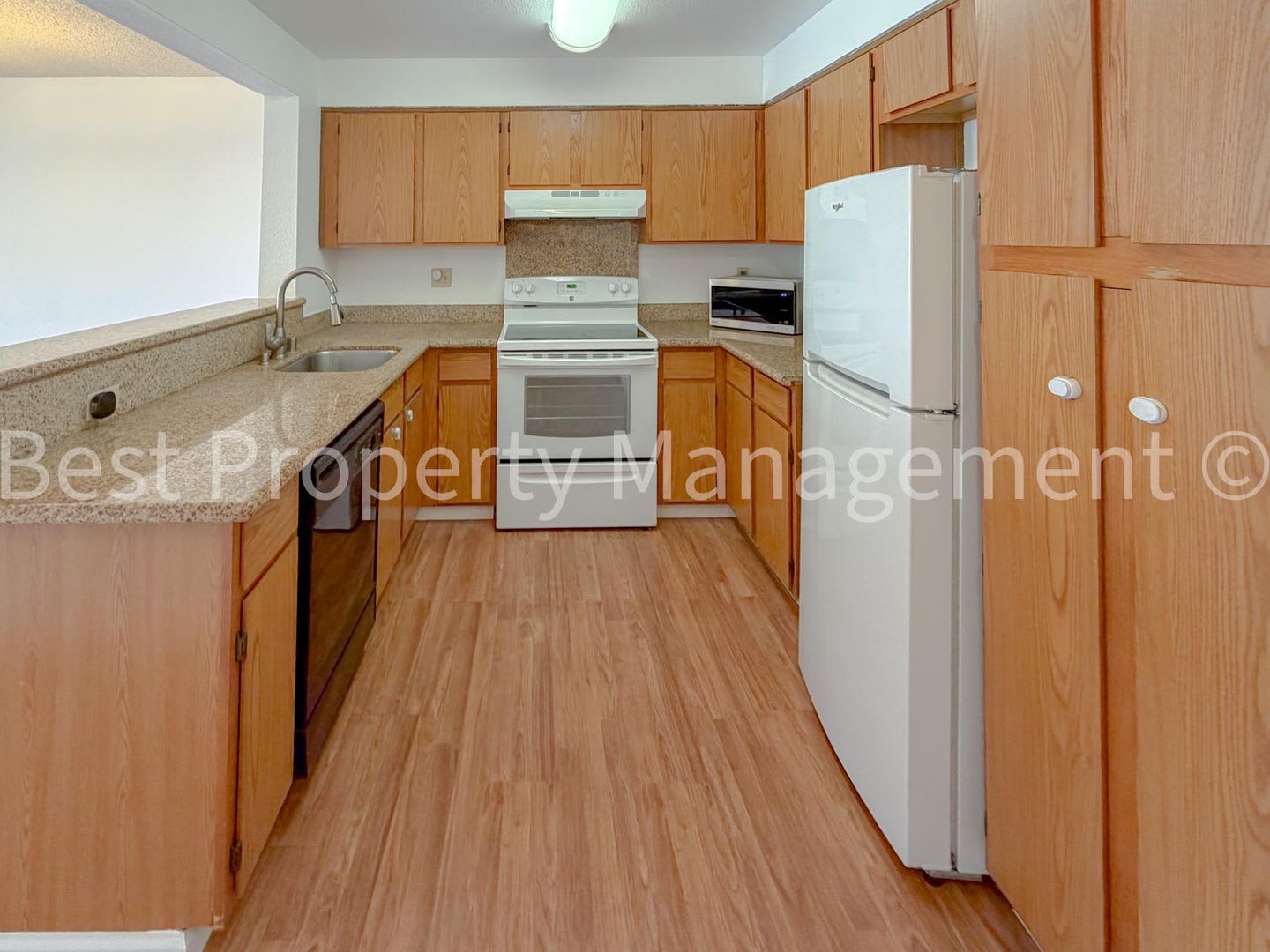 Perfect Shape Adobe Hills Condo Next To Fremont Bart – photo 4