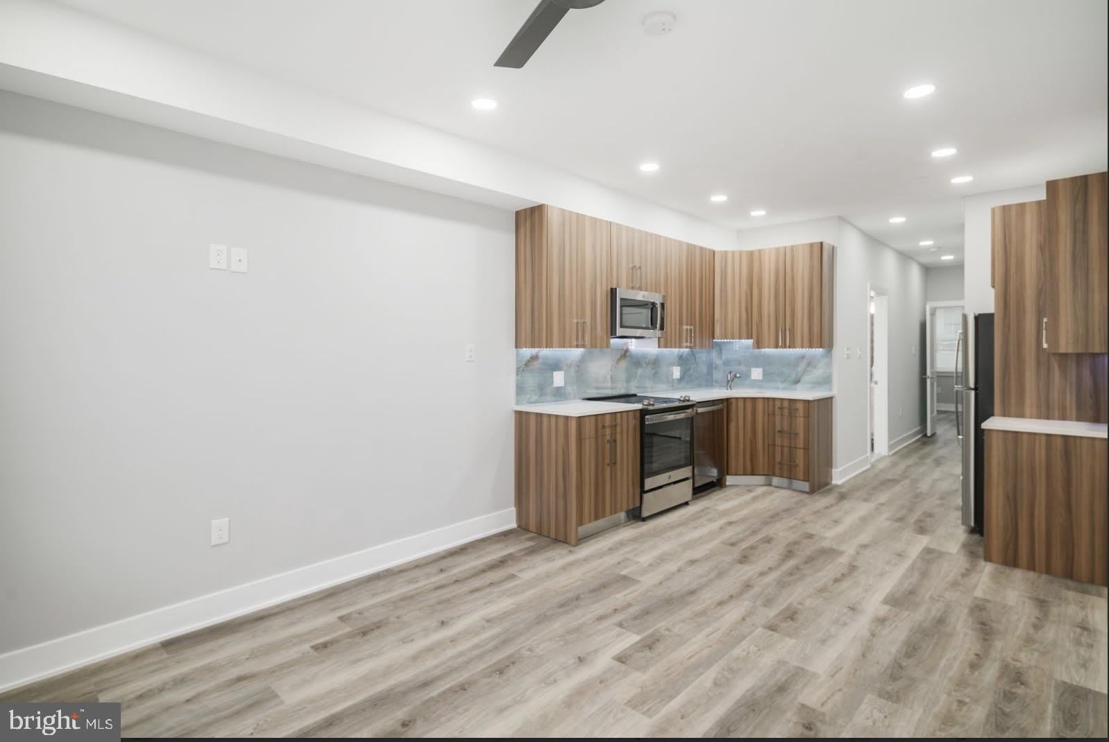 2950 KENSINGTON Avenue – photo 2