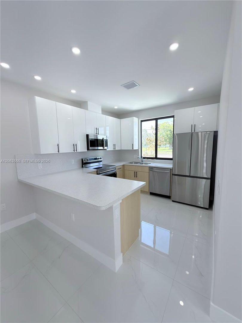 12368 Sw 219Th Street Miami Fl 33170 2850 – photo 2