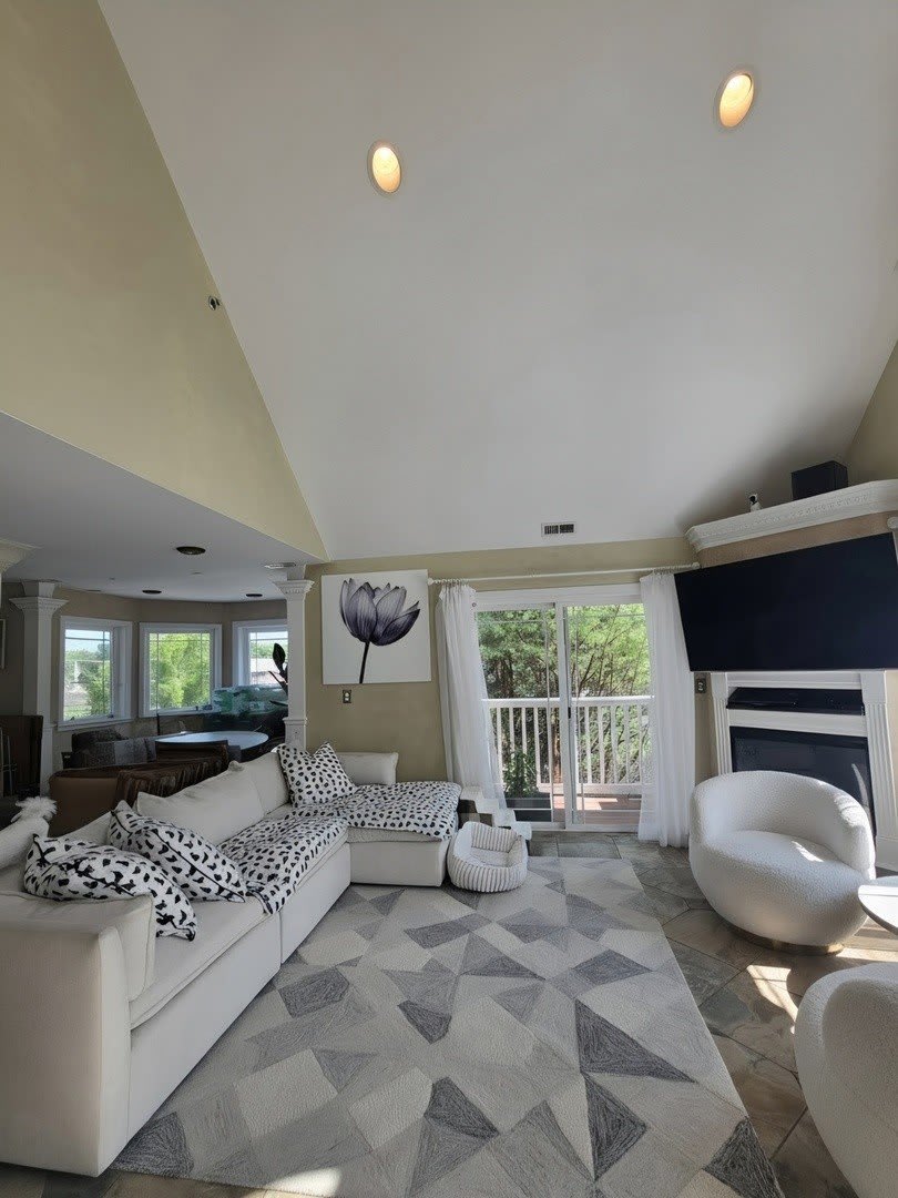 204 N Waukegan Road – photo 4